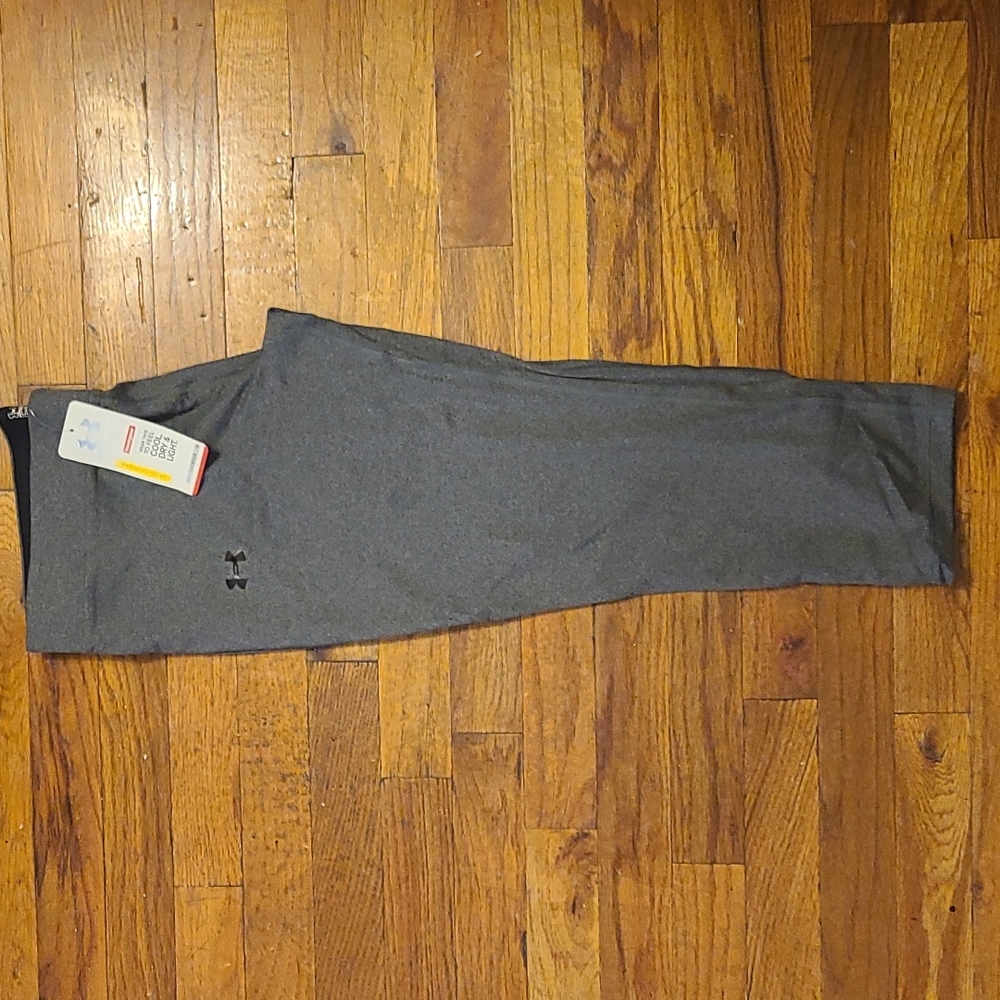 Under Armour 3/4 Capri yoga pants